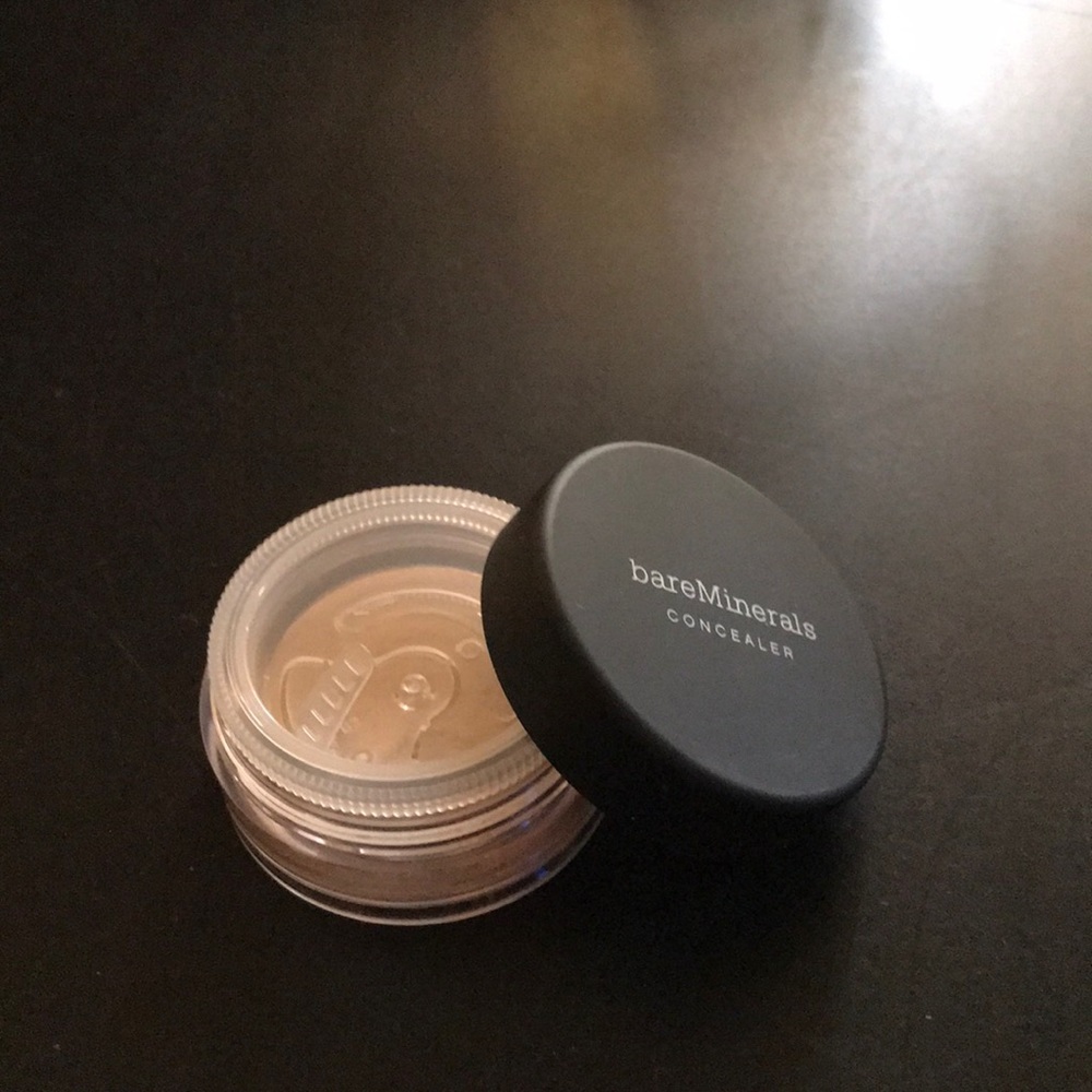 Bare minerals well rested under eye brightener